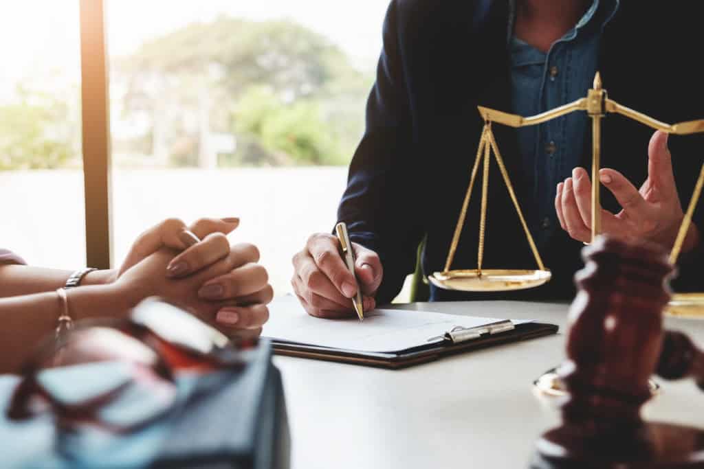 Court Applications vs. Mediation: A Less Stressful Path with EH Mediation Aldershot