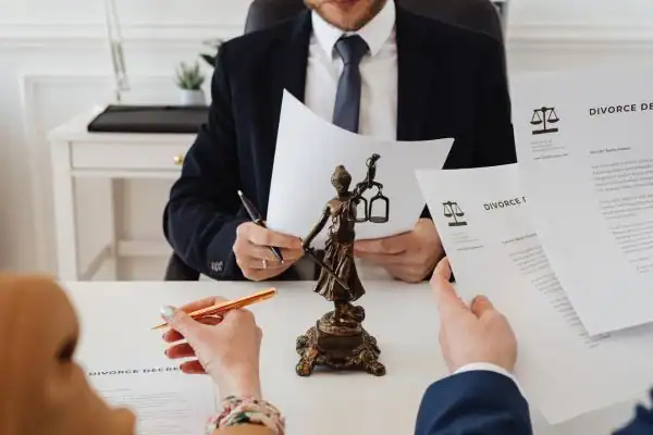 our fees Aldershot from EH Mediation - image of couple in joint mediation meeting