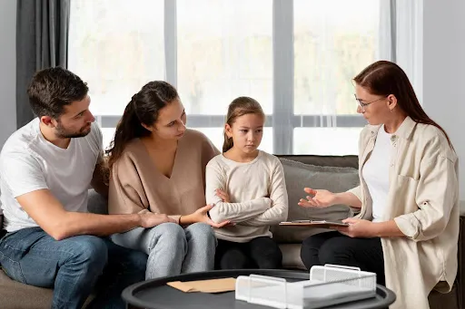 Communication Barriers in Intercultural Families—and How Mediation Can Help